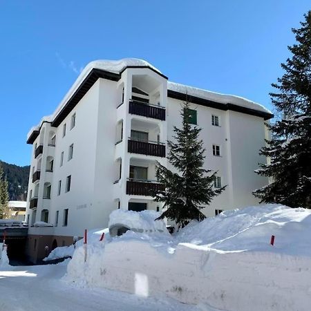 Ferienwohnung Gian: Central Apartment Near Congress Center & Winter Activities Davos Exterior photo